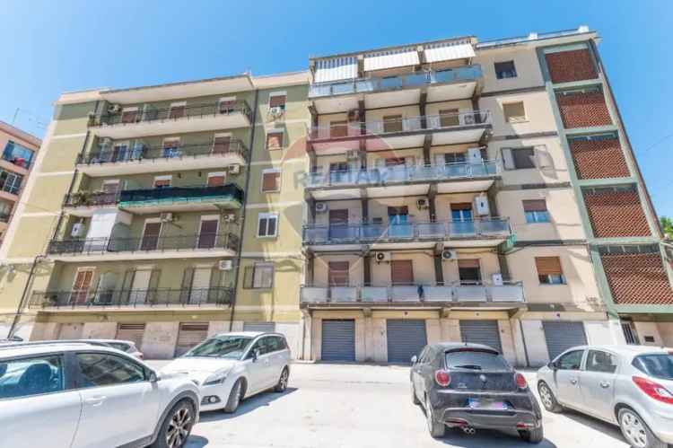 Appartamento in VIA Alessandro Specchi, Siracusa, 7 locali, 2 bagni