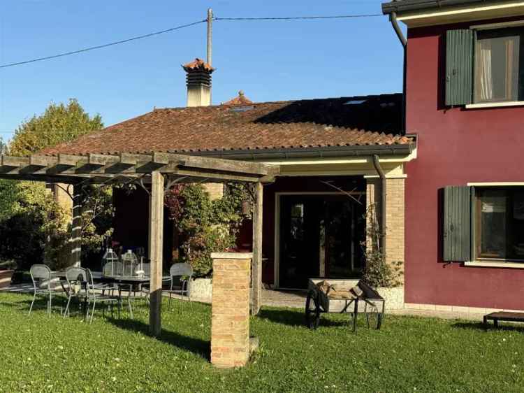 Villa in VIA CALTANA, Santa Maria di Sala, 8 locali, 3 bagni, 350 m²