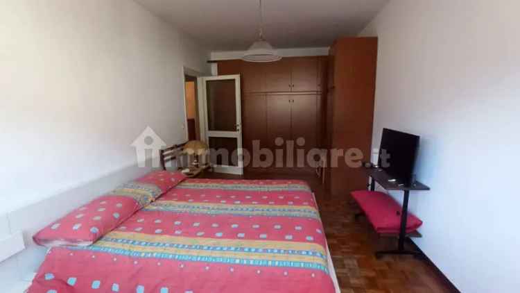 Trilocale viale Derna 46, Centro, Edolo