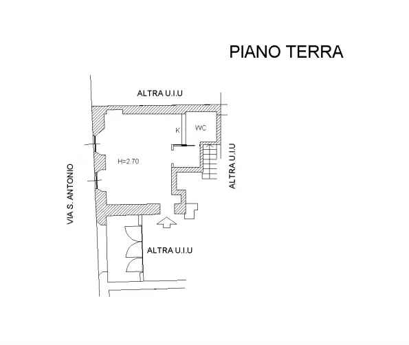 MONOLOCALE AL PIANO TERRA