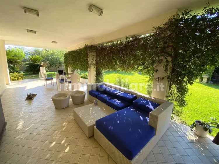 Villa unifamiliare, nuova, 236 m², Calalunga Pietragrande, Montauro