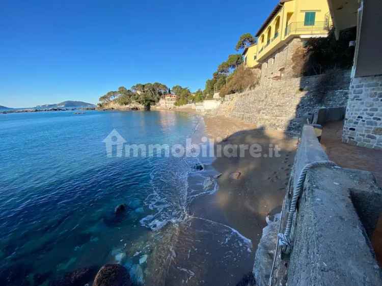 Quadrilocale via Fiascherino 81, La Serra, Tellaro, Lerici