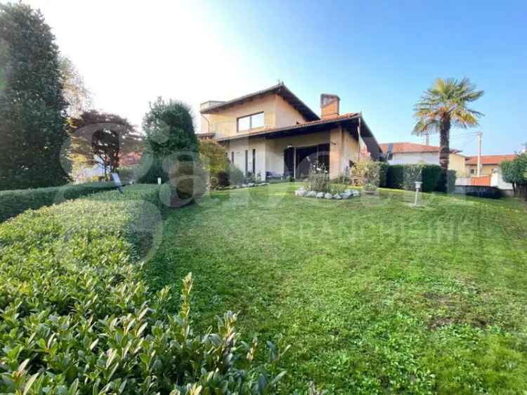 Villa in Costituzione, Bra, 6 locali, 3 bagni, giardino privato