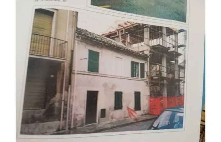 Casa indipendente in vendita a Porto Sant'Elpidio, Via Principe Umberto 33