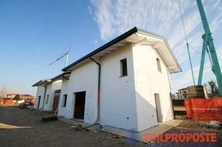 Villa in Via San Bernardo, Misinto, 3 locali, 2 bagni, con box, 191 m²