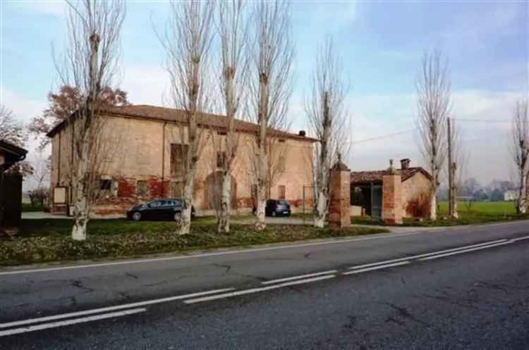 Villa singola in Via cabassi, Carpi, 9 locali, 1 bagno, 1000 m²