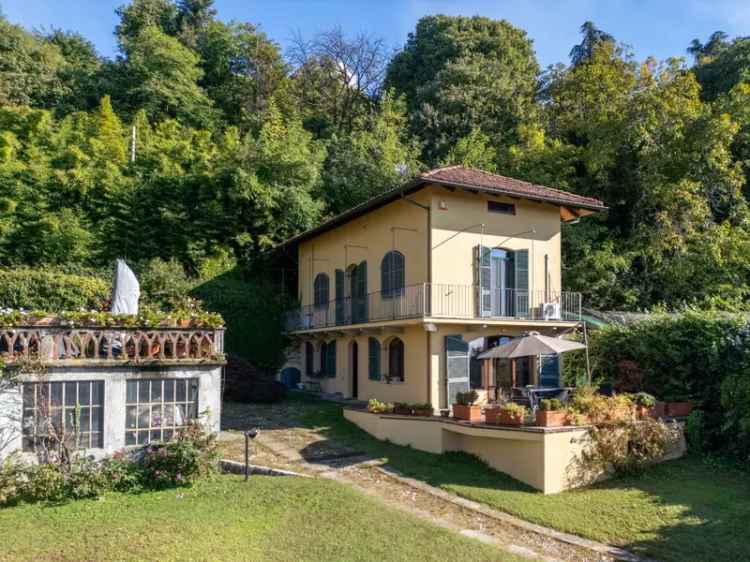 Villa singola in Strada Castelvecchio, Moncalieri, 6 locali, 3 bagni