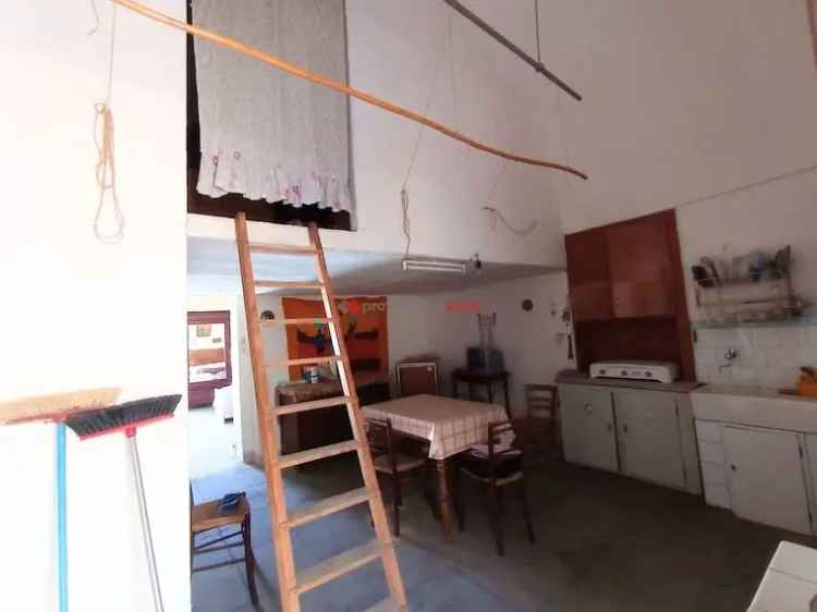 Casa Indipendente in vendita  a Orsara di Puglia