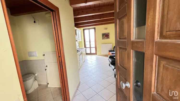 Vendita abitazione 6 locali di 75 m² in Monte Urano (63813) - 105879 - iad