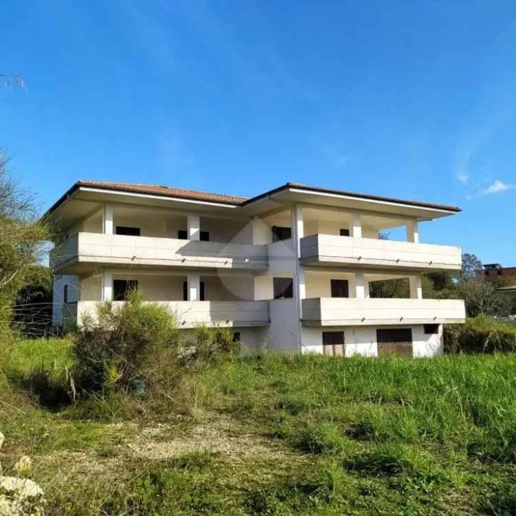 Villa in VIA SAN MARTINO, Minturno, 11 locali, 6 bagni, 350 m²