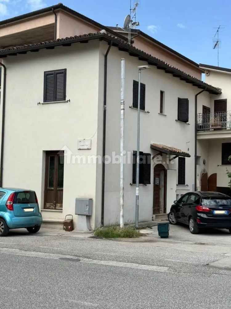 Terratetto unifamiliare piazza della Concezione, Paganica - Tempera, L'Aquila