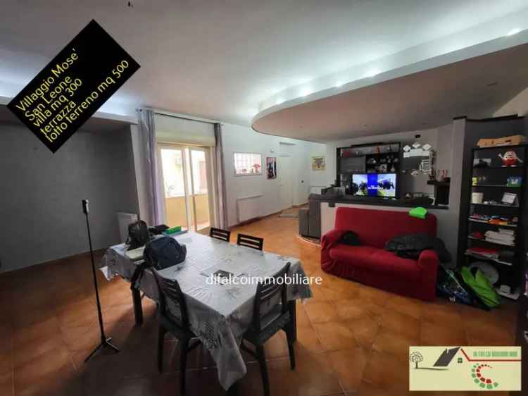 Villa unifamiliare viale Cannatello, San Leone, Villaseta, Villaggio, Agrigento