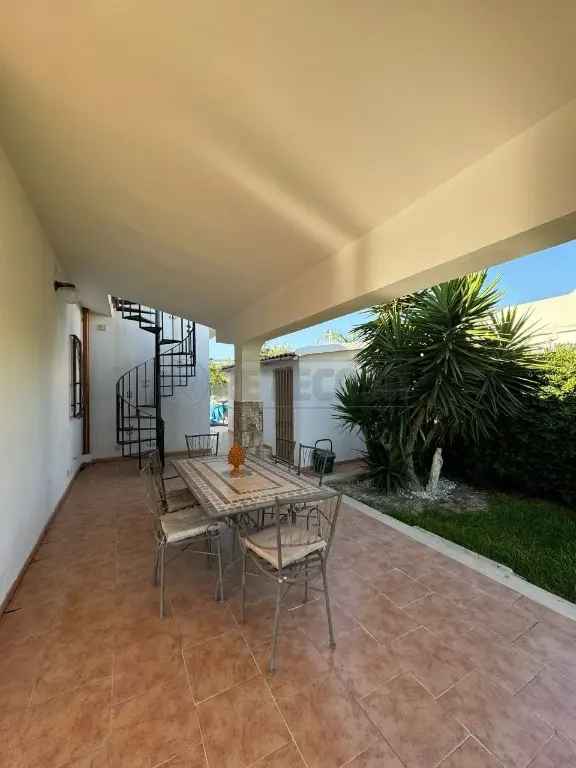 Villa in Via Isole delle MOLUCCHE, Siracusa, 5 locali, 3 bagni, 121 m²