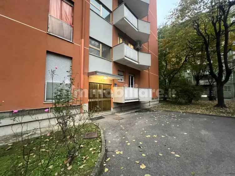 Bilocale viale Ungheria 19, Viale Ungheria - Mecenate, Milano