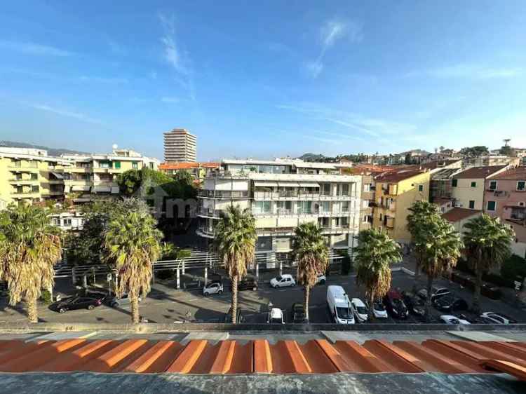 Monolocale piazza san Francesco, snc, Oneglia, Imperia