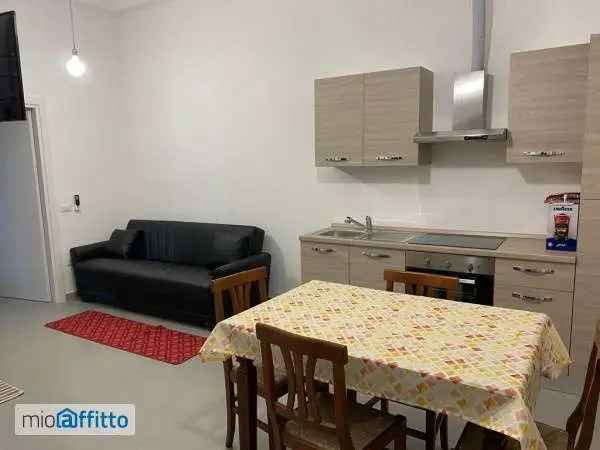 Appartamento In Affitto in Cagliari, Sardegna