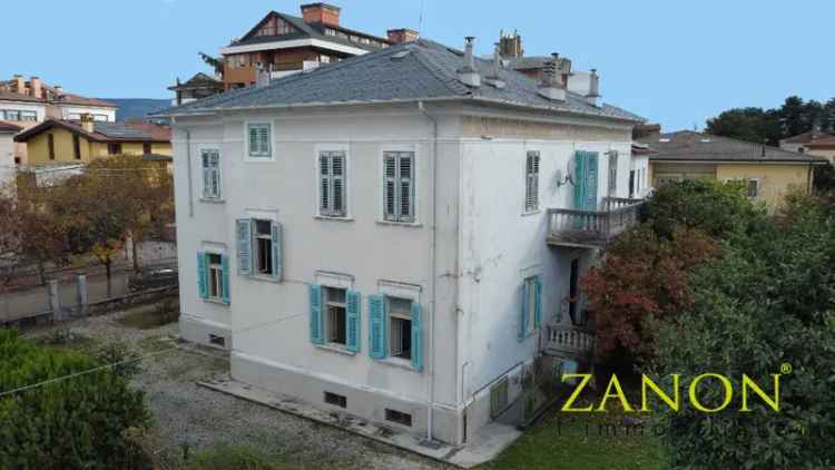 Villa singola in Via Ristori, Gorizia, 14 locali, 4 bagni, con box