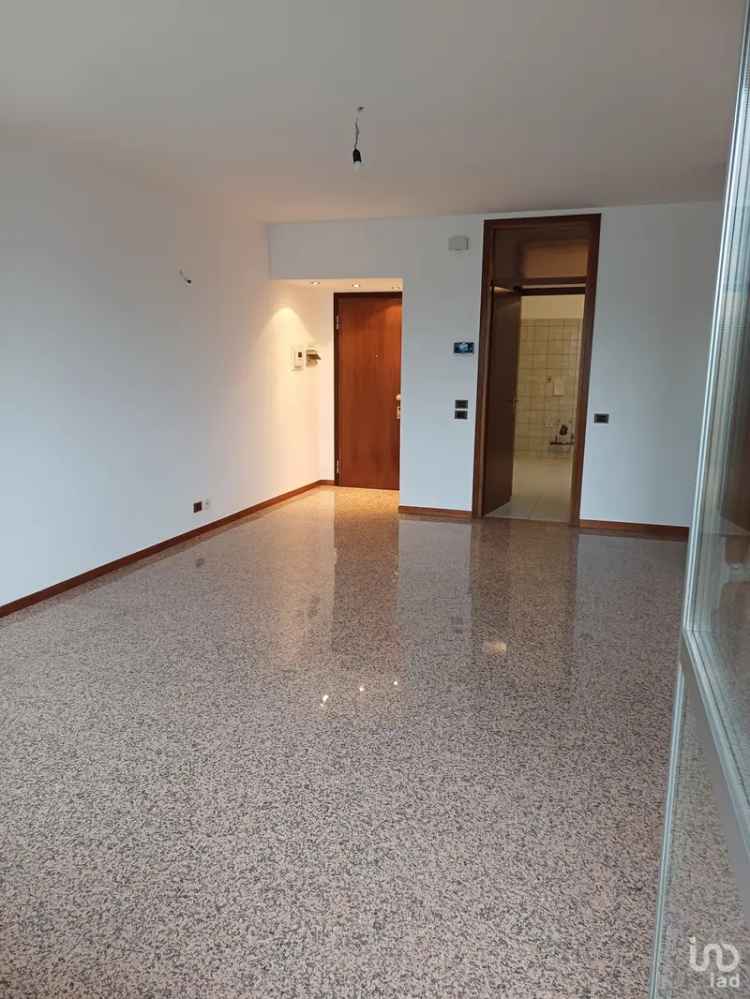 Vendita appartamento 5 locali di 139 m² a Bergamo (24126) - 128999 - iad