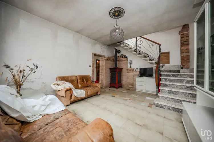 Vendita casa 6 locali di 135 m² in Massa Fiscaglia (44025) - 129387 - iad