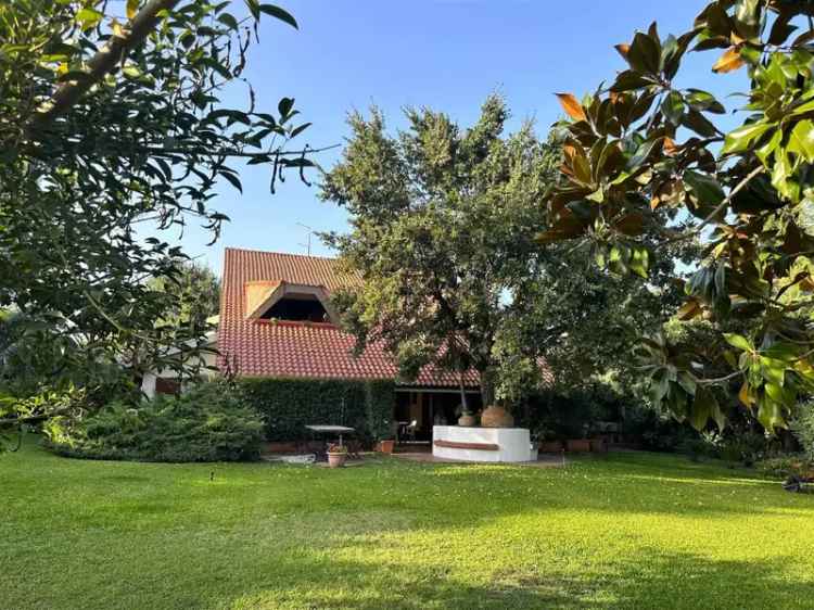 Villa in Via Trapani 6, Tremestieri Etneo, 13 locali, 6 bagni, 500 m²