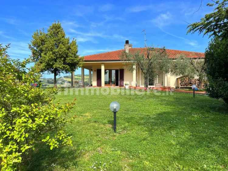 Villa unifamiliare via Costa di Fagnano, Villa Fastiggi, Pesaro