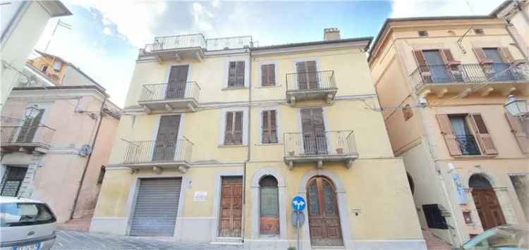 Appartamento in Via UMBERTO 46, Lanciano, garage, 470 m², camino