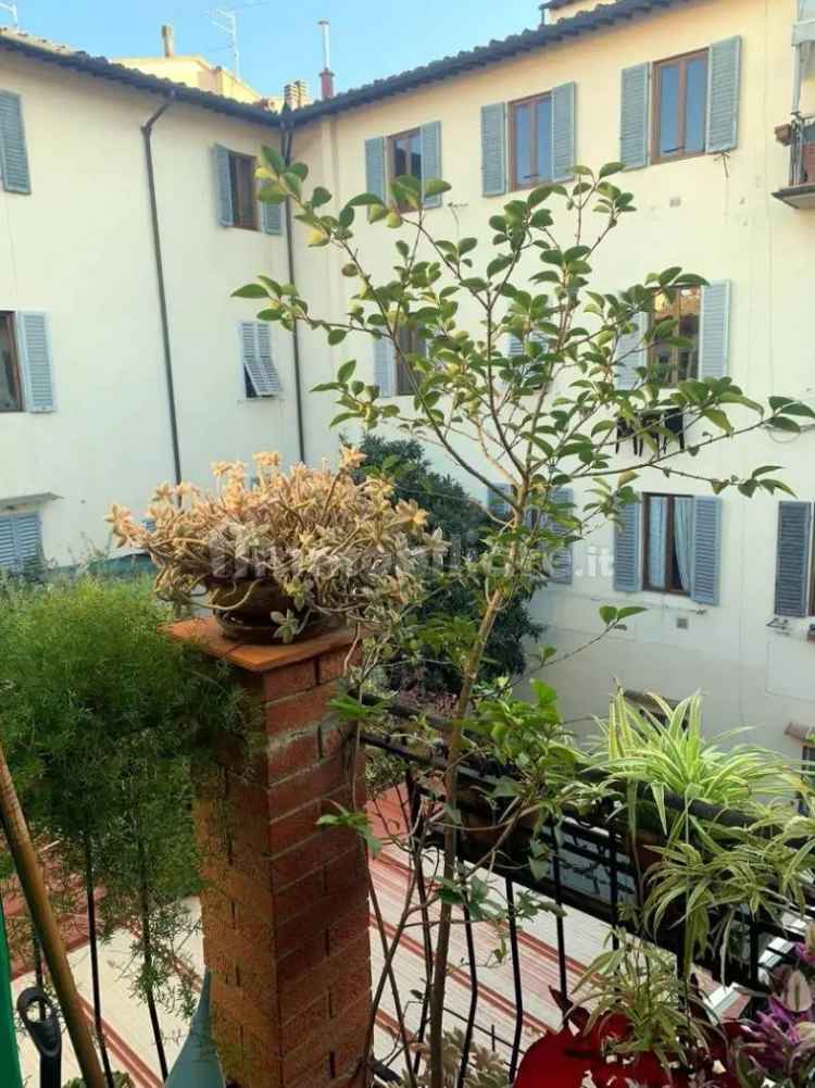 Appartamento piazza di Cestello, San Frediano, Firenze