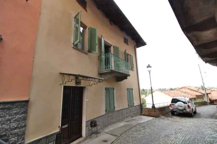 Casa in Via Costantino Dalmasso, Govone, 6 locali, ottimo stato