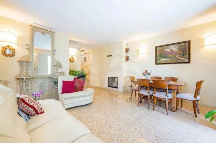 Villa in Via Uguccio de Boso, Padova, 6 locali, 3 bagni, 225 m²