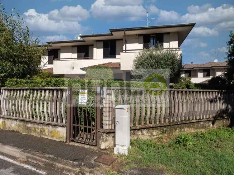 Villa a schiera via Alcide De Gasperi, Centro, Concorezzo