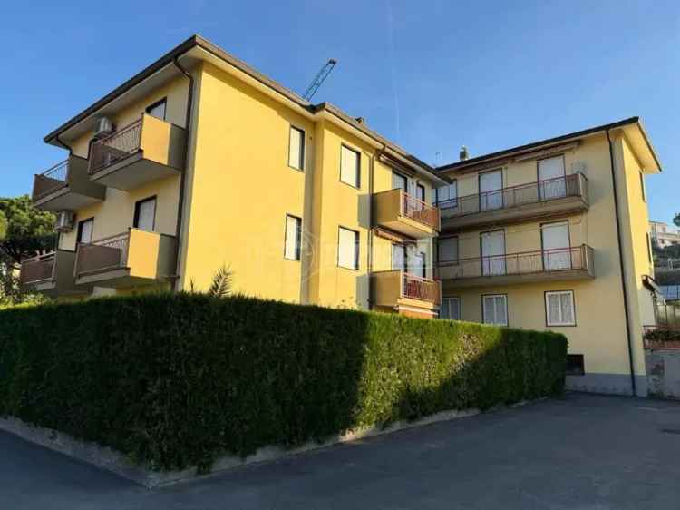 Bilocale via San Lazzaro, Marina Di Andora, Andora