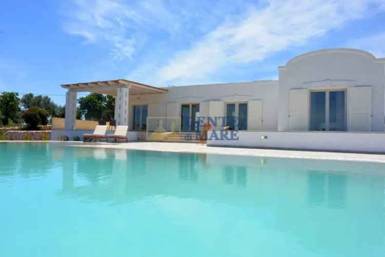 Villa unifamiliare Contrada Badessa, Campanile, Fumarola, Cavalleriza, Ostuni