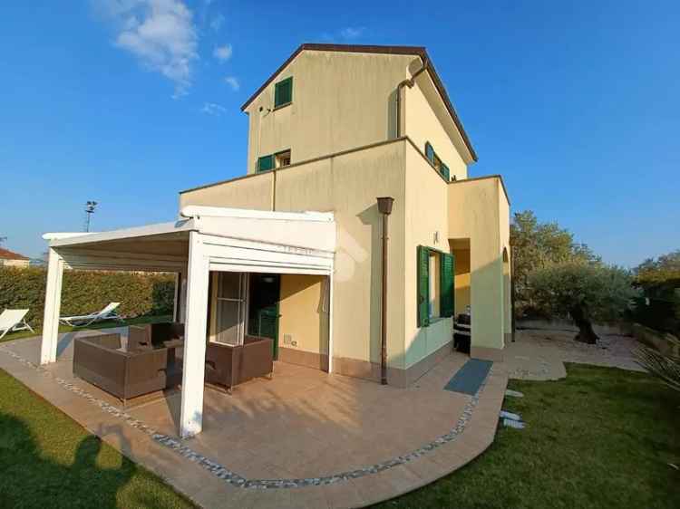 Villa unifamiliare viale Silvio Amico 44, Centro, Loano