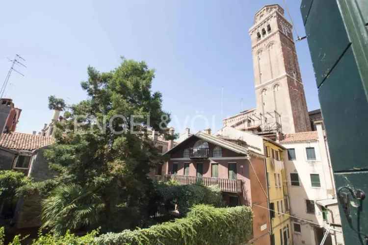 Trilocale Campo dei Frari, San Polo, Venezia