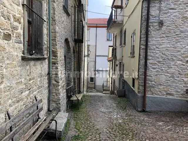 Terratetto unifamiliare via Beato Antonio Lucci, Centro, Agnone