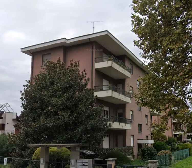 Appartamento in Via Cappelletta, Induno Olona, 6 locali, 105 m²