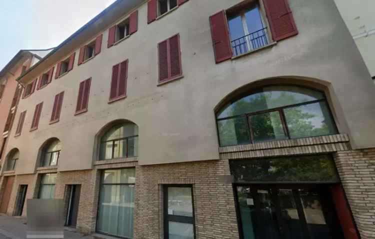 Appartamento in Via delle Torri, Forlì, 17 locali, 480 m² in vendita