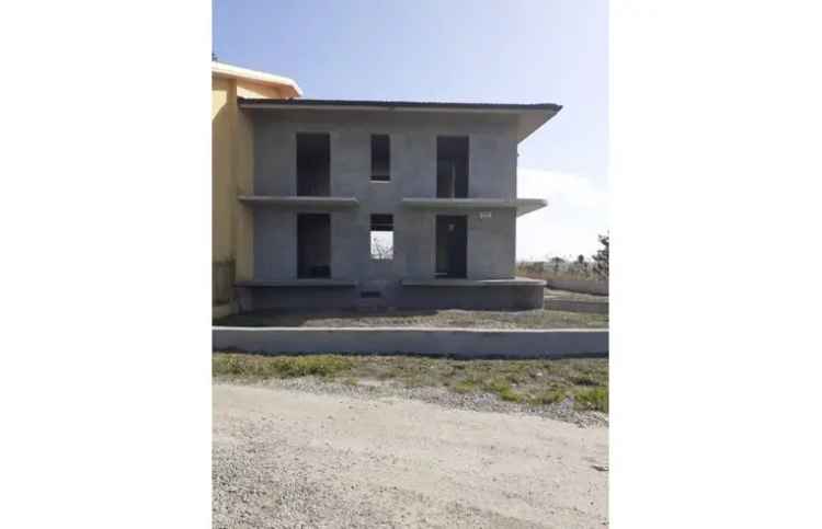 Villa in vendita a Crotone, Via delle Conchiglie 23