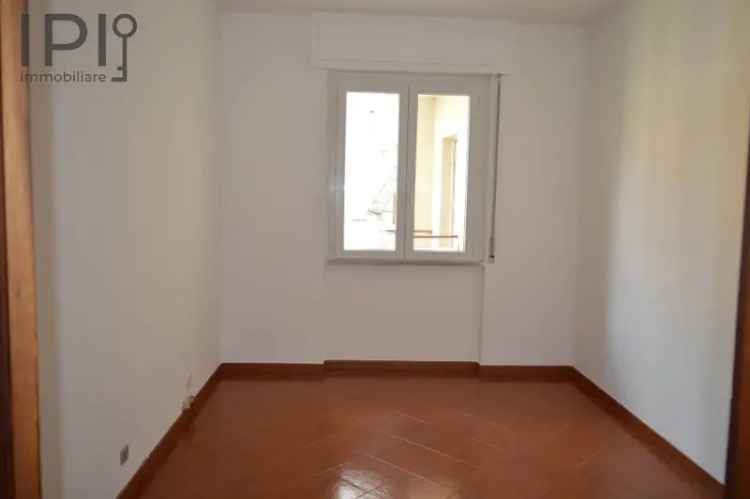 Appartamento in VIA TRENTO TRIESTE 2/5, Millesimo, 5 locali, 1 bagno