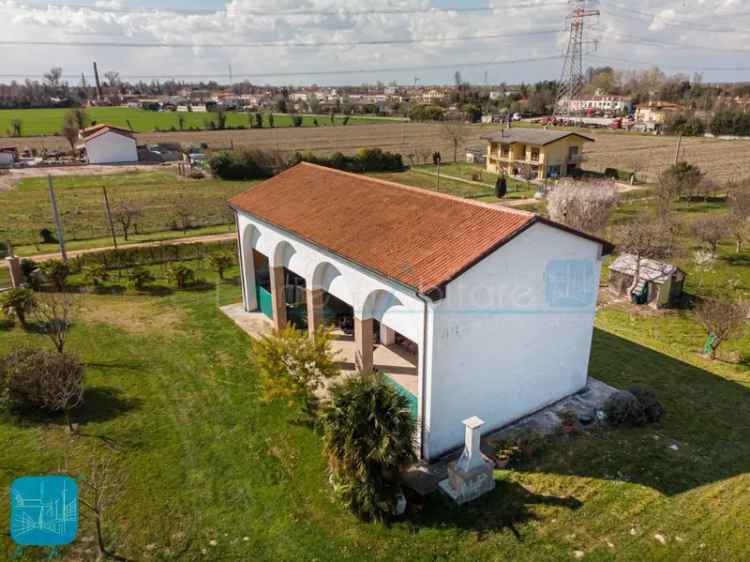 Villa unifamiliare via Benedetto Cairoli 2, Centro, Dolo