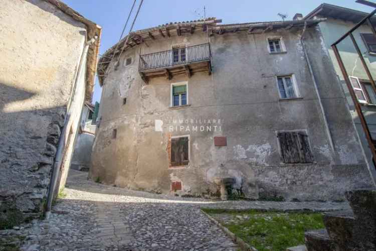 Rustico via alla Chiesetta, Centro, Abbadia Lariana