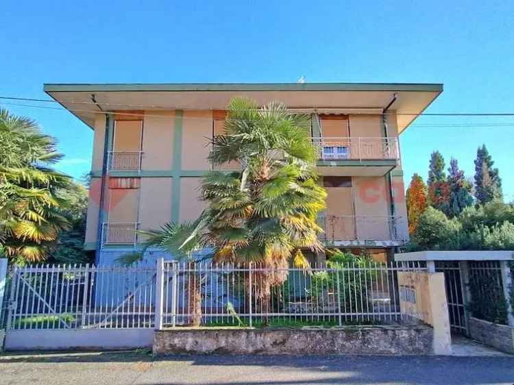 Casa Indipendente in vendita  a Arona