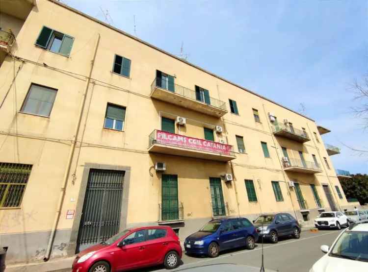 Appartamento via La Spezia, Vulcania - Sanzio, Catania