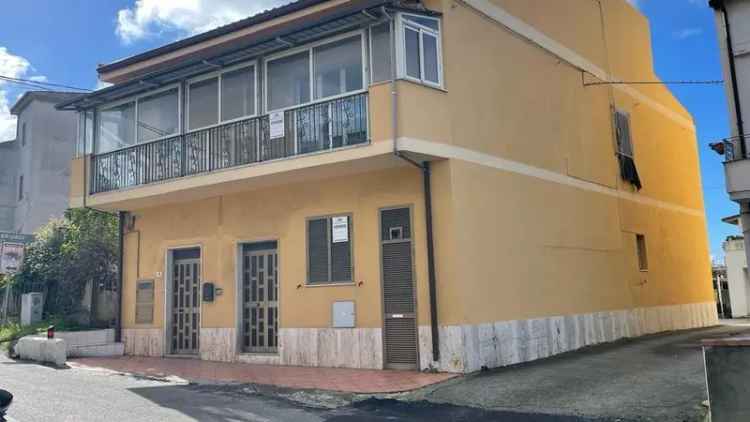 Villetta bifamiliare in Via Vaisette 7, Ricadi, 10 locali, 235 m²