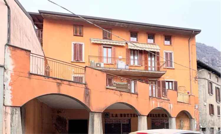 Appartamento in Via nazionale 45, Rogno, 5 locali, 1 bagno, garage