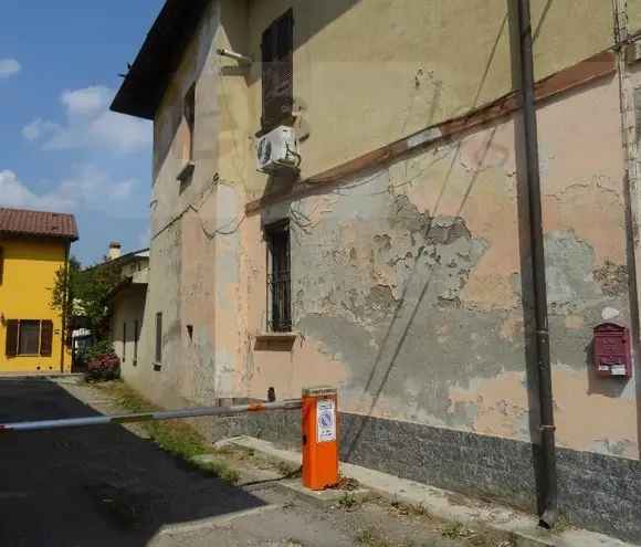 TRILOCALE SU DUE LIVELLI CON BALCONE