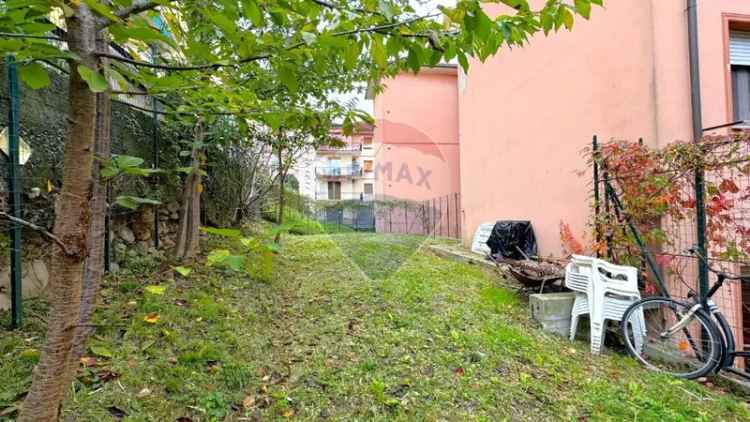 Appartamento in Via Alcide De Gasperi, Campomorone, 7 locali, 1 bagno