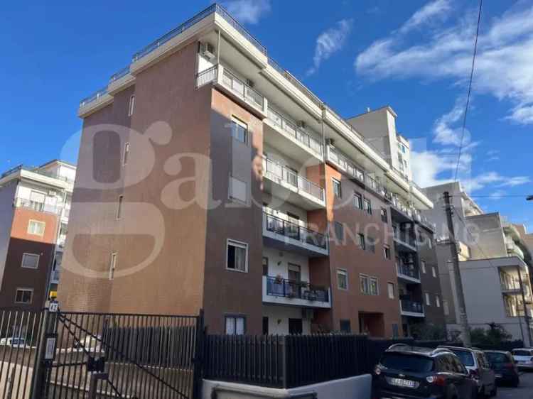 Appartamento in Via Federico Ciccaglione 42, Catania, 5 locali, 209 m²