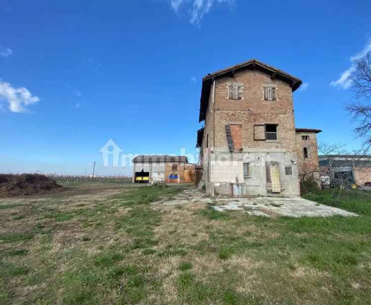 Casa Colonica da Ristrutturare Campogalliano