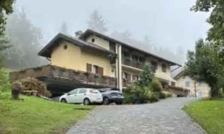 Villa in Via Laste, Limana, 10 locali, 2 bagni, garage, 258 m²